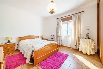 Moradia T5 para Venda em Teixoso e Sarzedo