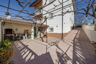 Moradia T5 para Venda em Teixoso e Sarzedo