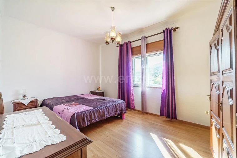 Moradia T5 para Venda em Teixoso e Sarzedo Foto 11