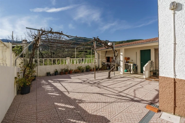 Moradia T5 para Venda em Teixoso e Sarzedo Foto 15