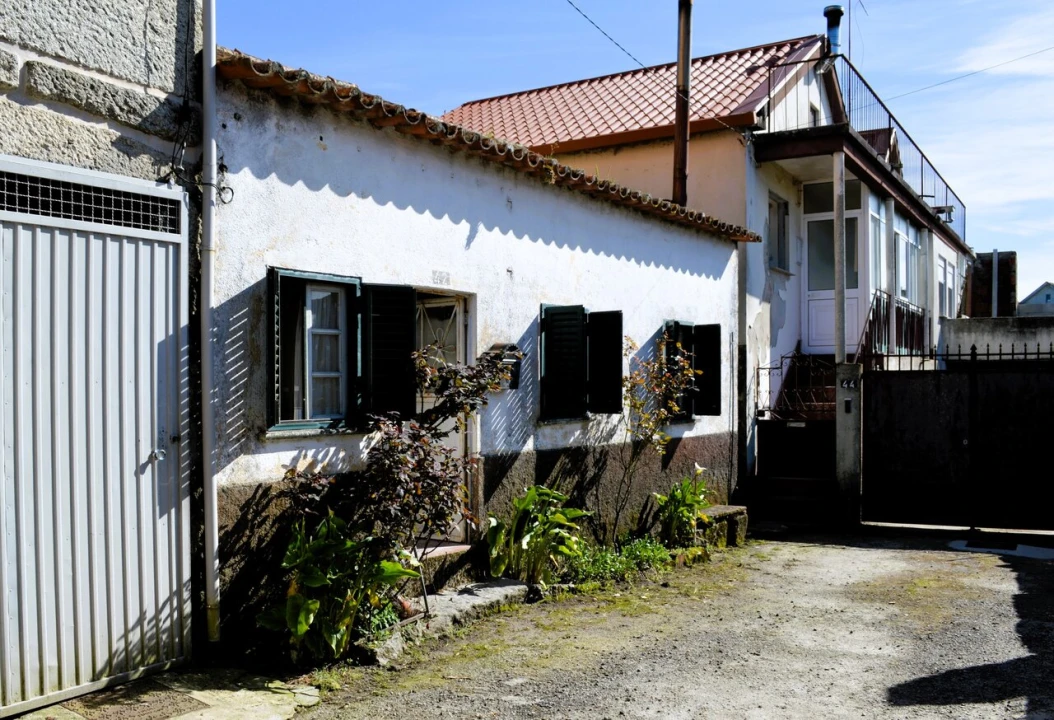 Moradia T2 para Venda em Lapa do Lobo Foto 2