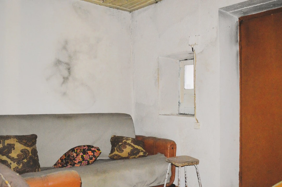 Moradia T2 para Venda em Lapa do Lobo Foto 7