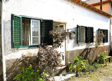 Moradia T2 para Venda em Lapa do Lobo