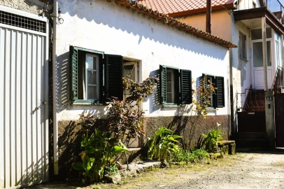 Moradia T2 para Venda em Lapa do Lobo