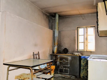 Moradia T2 para Venda em Lapa do Lobo