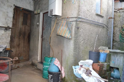 Moradia T2 para Venda em Lapa do Lobo