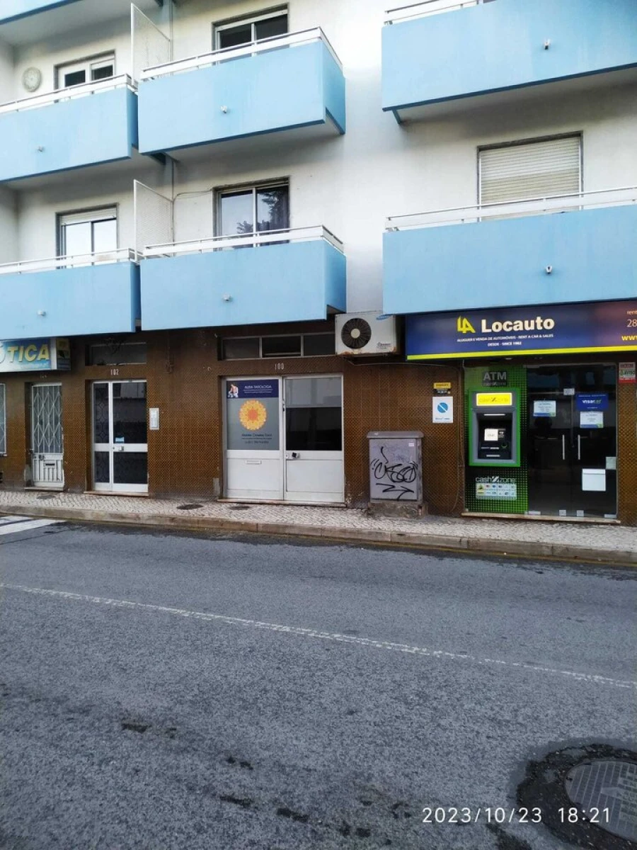 Loja para Arrendamento em Portimão Foto 1
