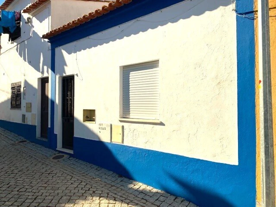 Moradia T1 para Venda em Vila Nova da Baronia Foto 1