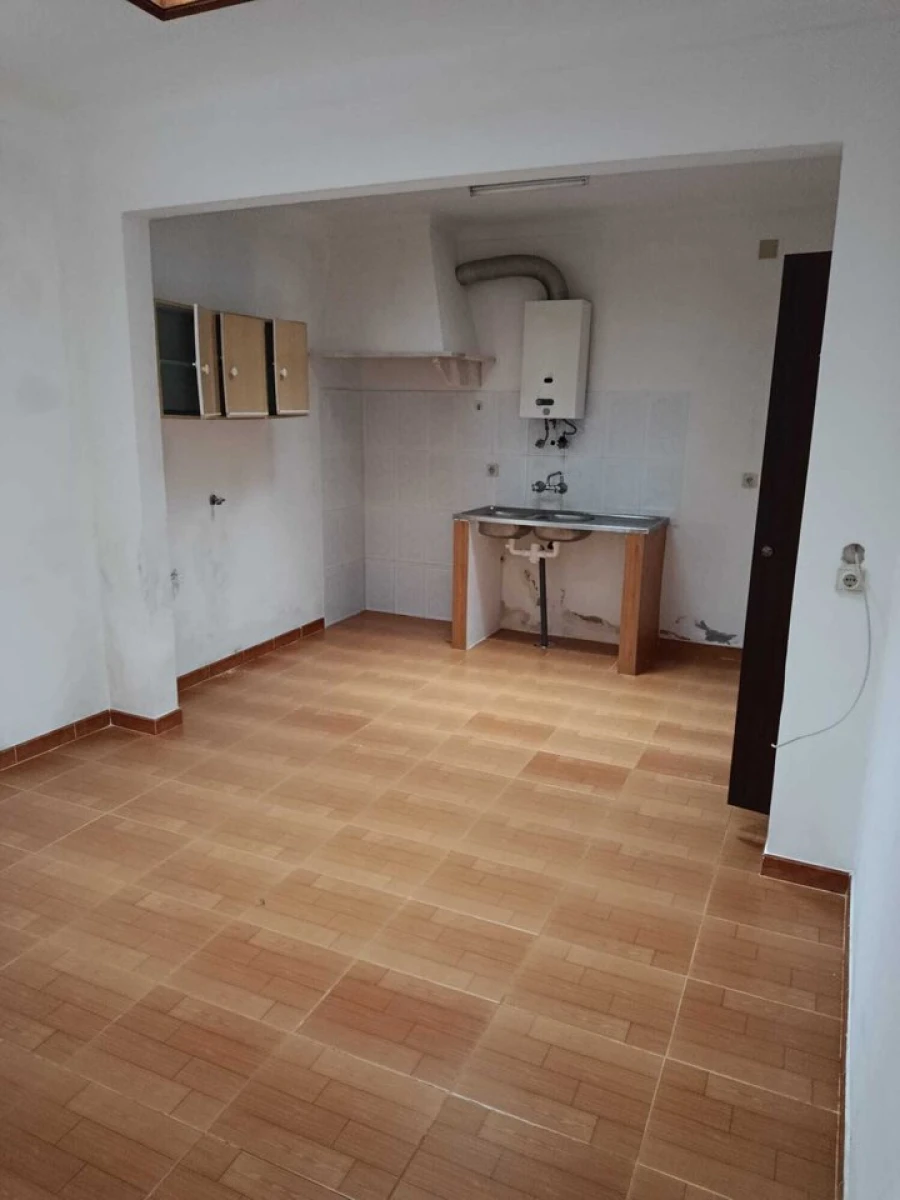 Moradia T1 para Venda em Vila Nova da Baronia Foto 7