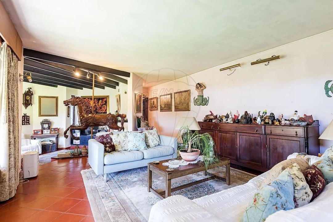 Moradia T5 para Venda em São Domingos de Rana Foto 4