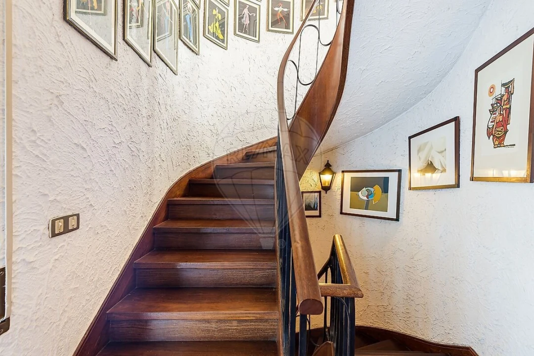 Moradia T5 para Venda em São Domingos de Rana Foto 11