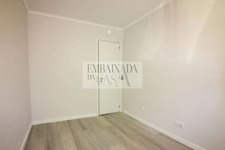 Apartamento T2 para Venda em Benfica Foto 25