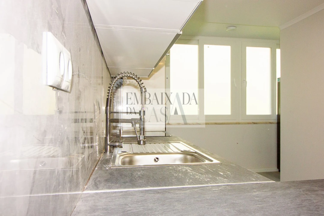 Apartamento T2 para Venda em Benfica Foto 17