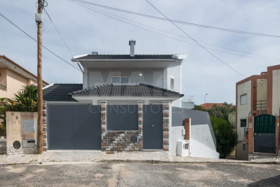 Moradia T4 para Venda em Alcabideche