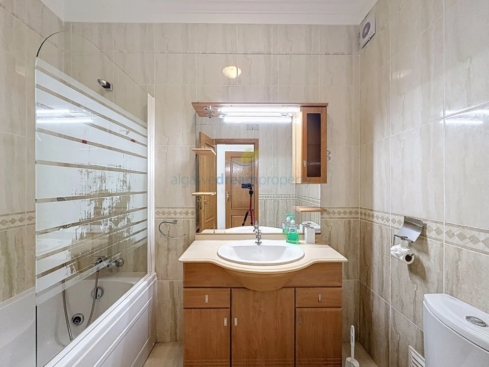 Apartamento T2 para Venda em Albufeira e Olhos de Água Foto 24