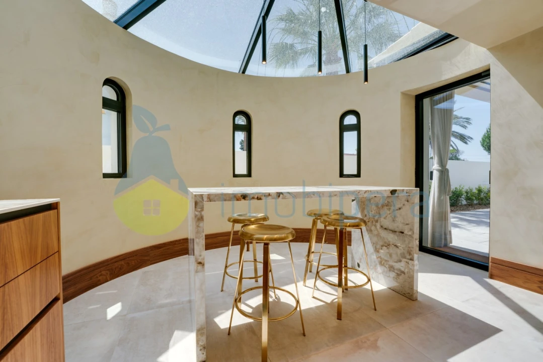 Moradia T5 para Venda em Guia Foto 10