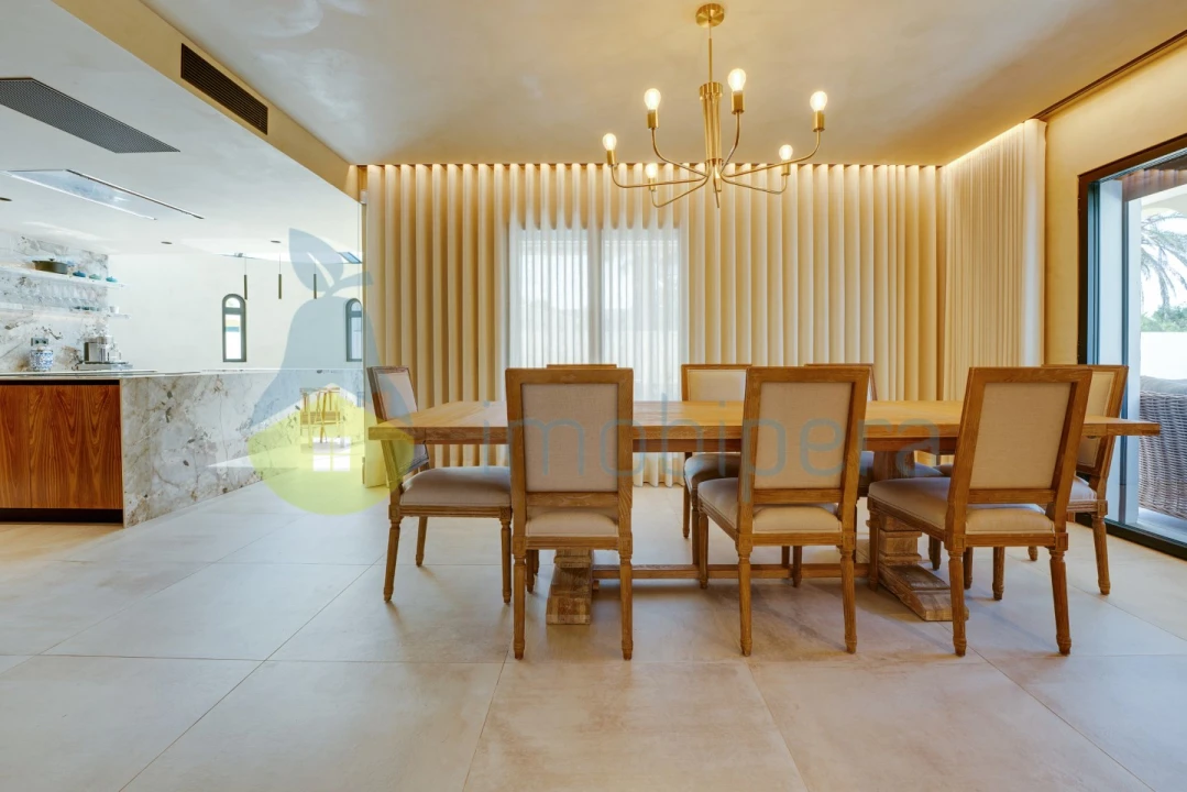 Moradia T5 para Venda em Guia Foto 6