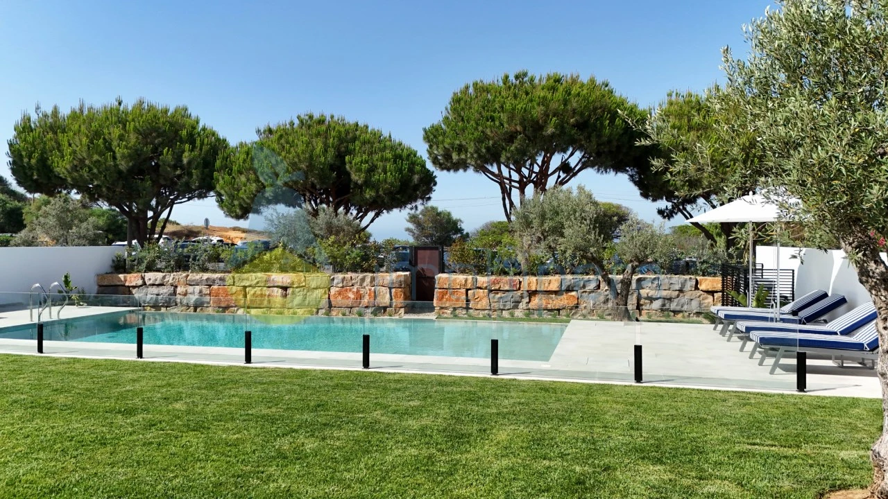 Moradia T5 para Venda em Guia Foto 29