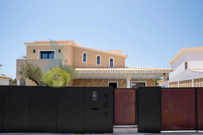 Moradia T5 para Venda em Guia