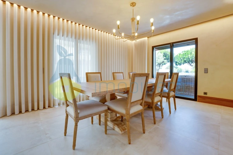 Moradia T5 para Venda em Guia Foto 8