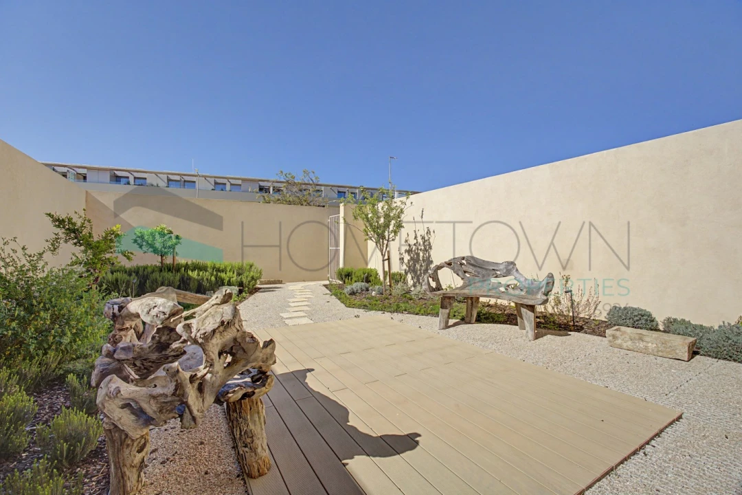 Apartamento T2 para Venda em Quarteira Foto 7