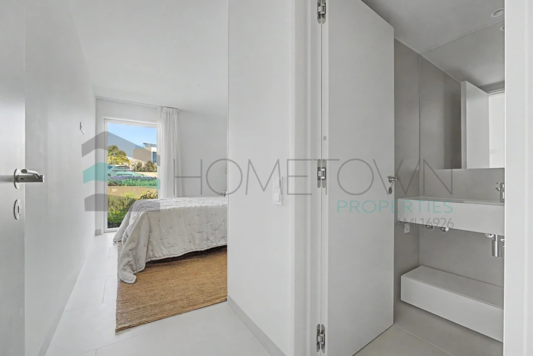 Apartamento T2 para Venda em Quarteira Foto 9