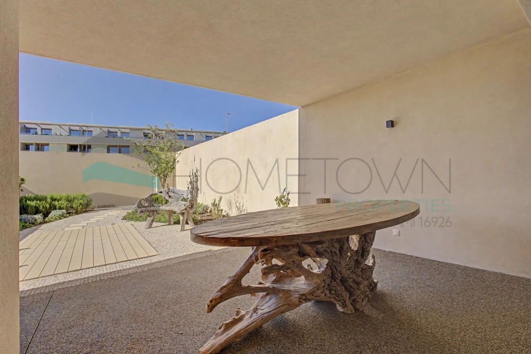 Apartamento T2 para Venda em Quarteira Foto 18