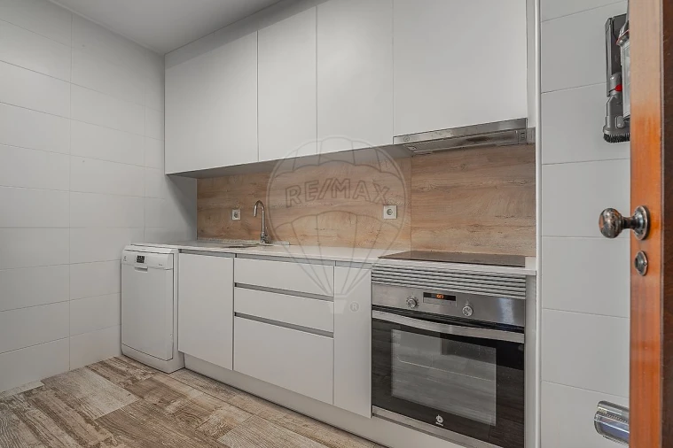 Apartamento T3 para Venda em Ramalde Foto 9
