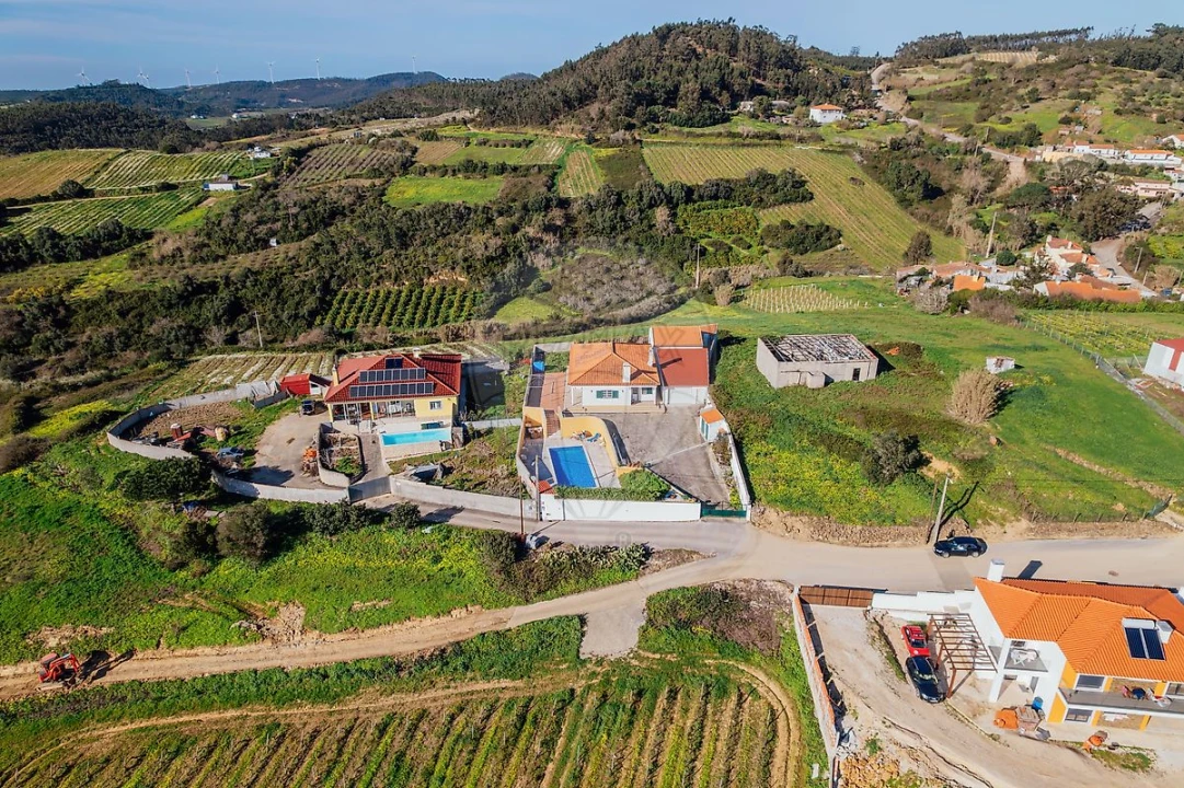 Moradia T3 para Venda em Azueira e Sobral da Abelheira Foto 40