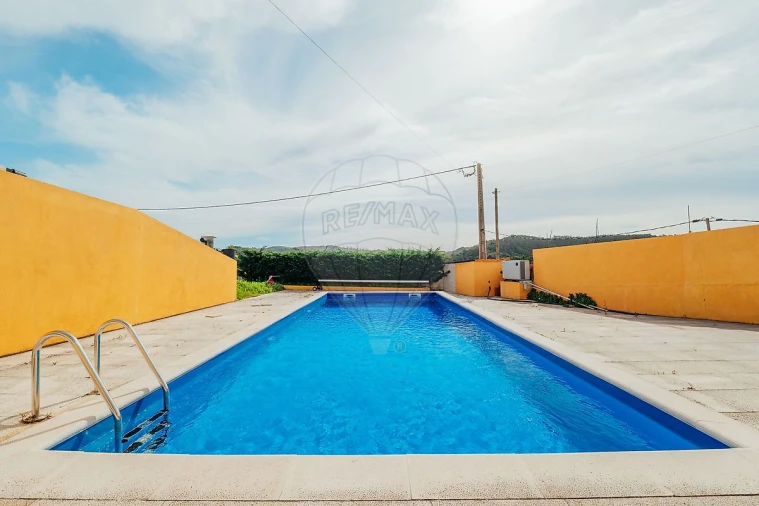 Moradia T3 para Venda em Azueira e Sobral da Abelheira Foto 38