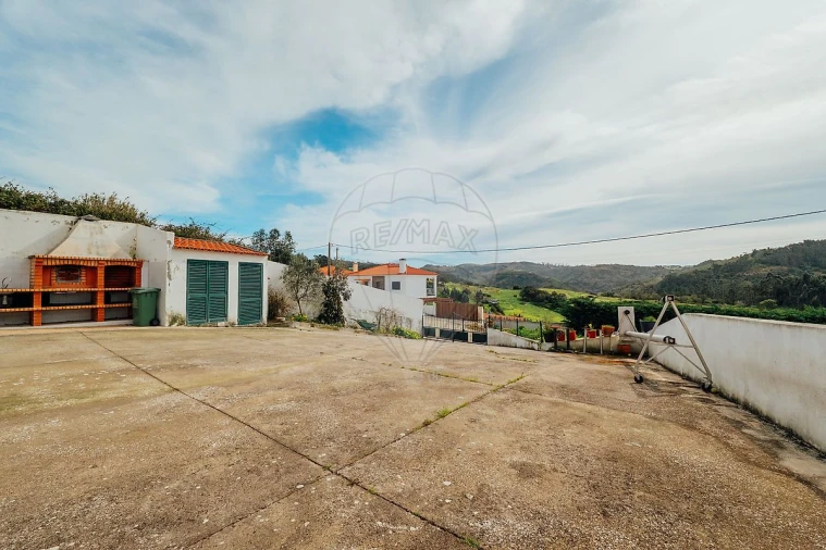 Moradia T3 para Venda em Azueira e Sobral da Abelheira Foto 42