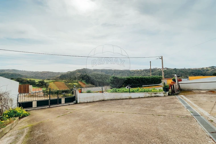 Moradia T3 para Venda em Azueira e Sobral da Abelheira Foto 39