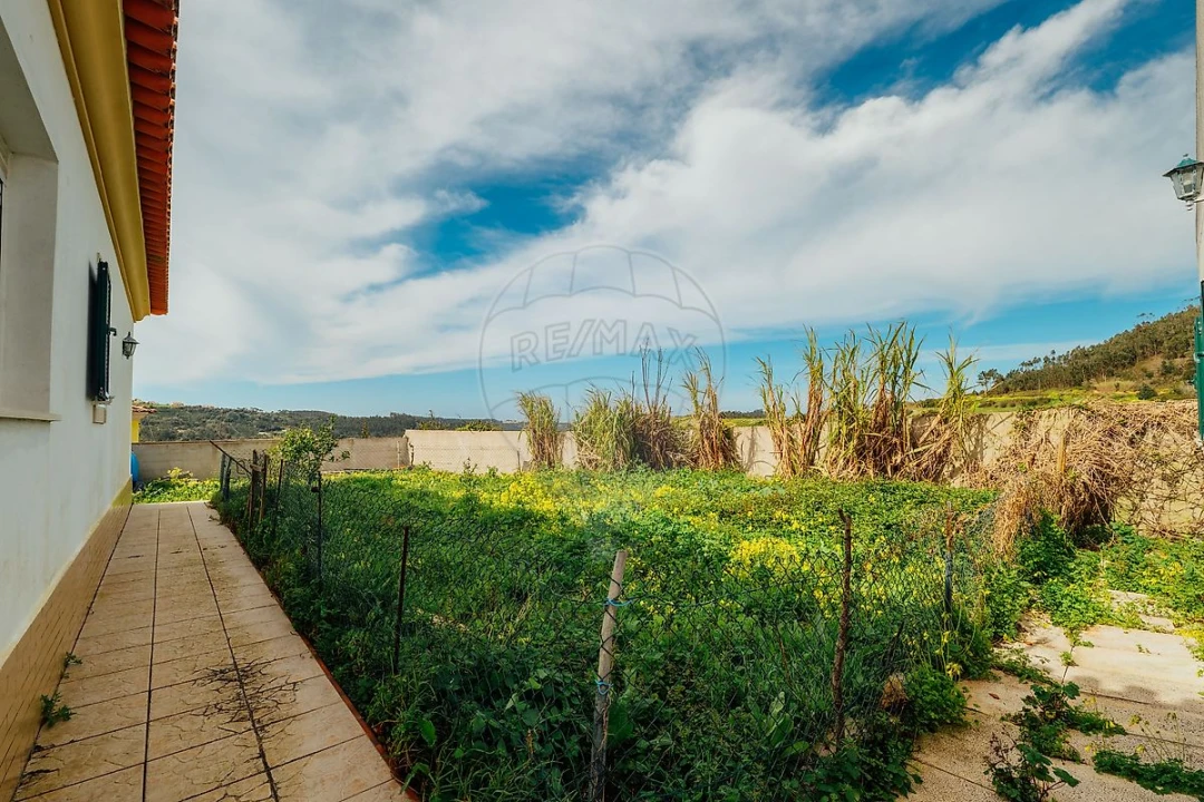 Moradia T3 para Venda em Azueira e Sobral da Abelheira Foto 34