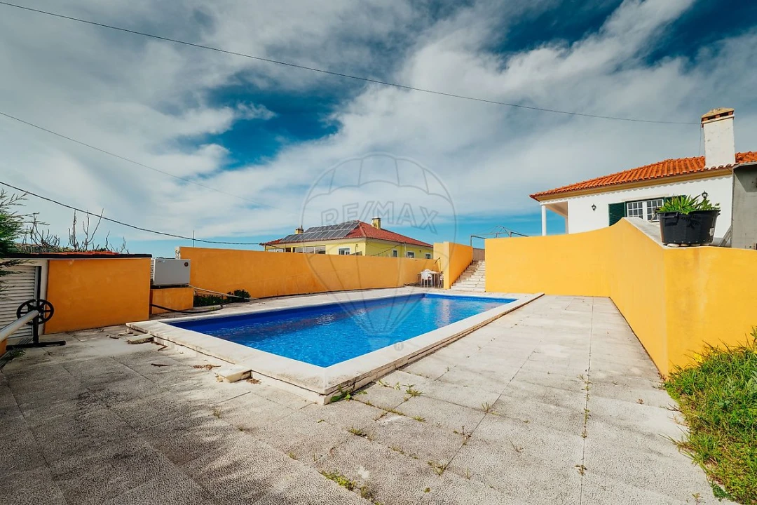 Moradia T3 para Venda em Azueira e Sobral da Abelheira Foto 41