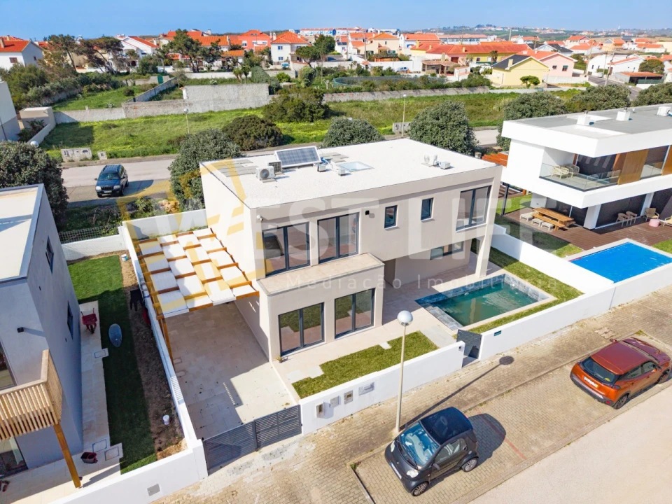 Moradia T3 para Venda em Ericeira Foto 1