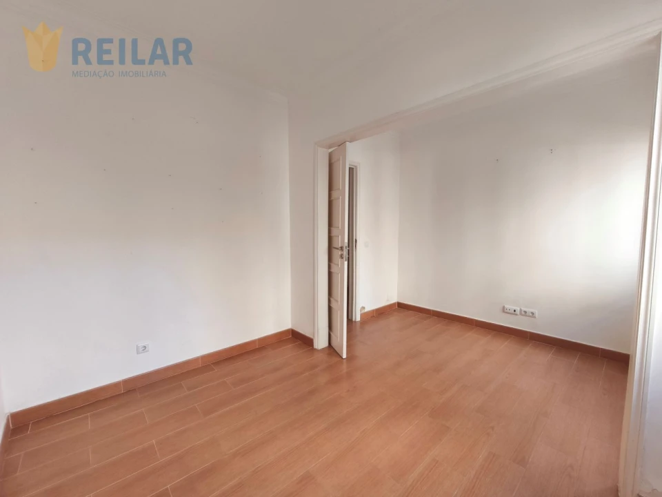 Apartamento T1 para Venda em São Vicente Foto 11