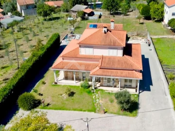 Moradia T4 para Venda em Figueiró dos Vinhos e Bairradas