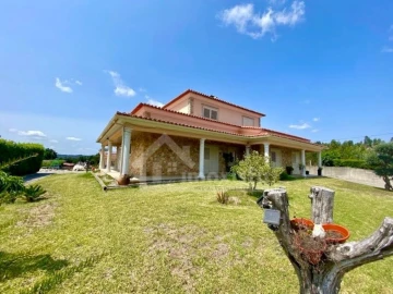 Moradia T4 para Venda em Figueiró dos Vinhos e Bairradas