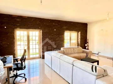 Moradia T4 para Venda em Figueiró dos Vinhos e Bairradas