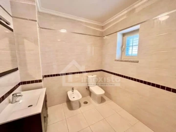 Moradia T4 para Venda em Figueiró dos Vinhos e Bairradas