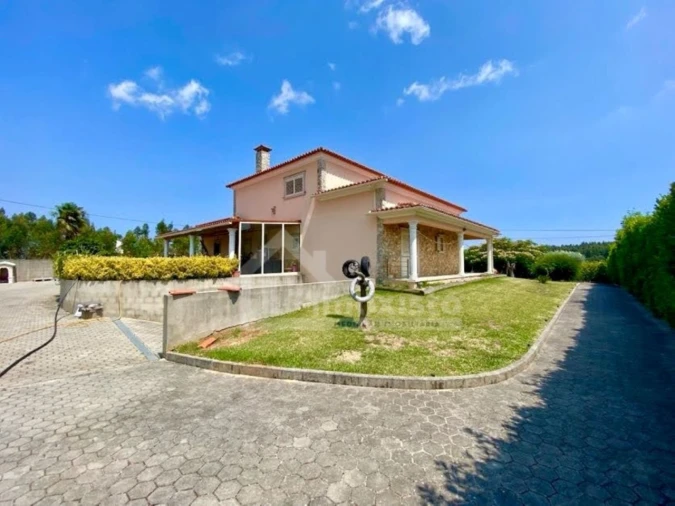 Moradia T4 para Venda em Figueiró dos Vinhos e Bairradas Foto 3