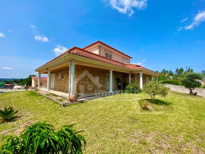 Moradia T4 para Venda em Figueiró dos Vinhos e Bairradas Foto 5