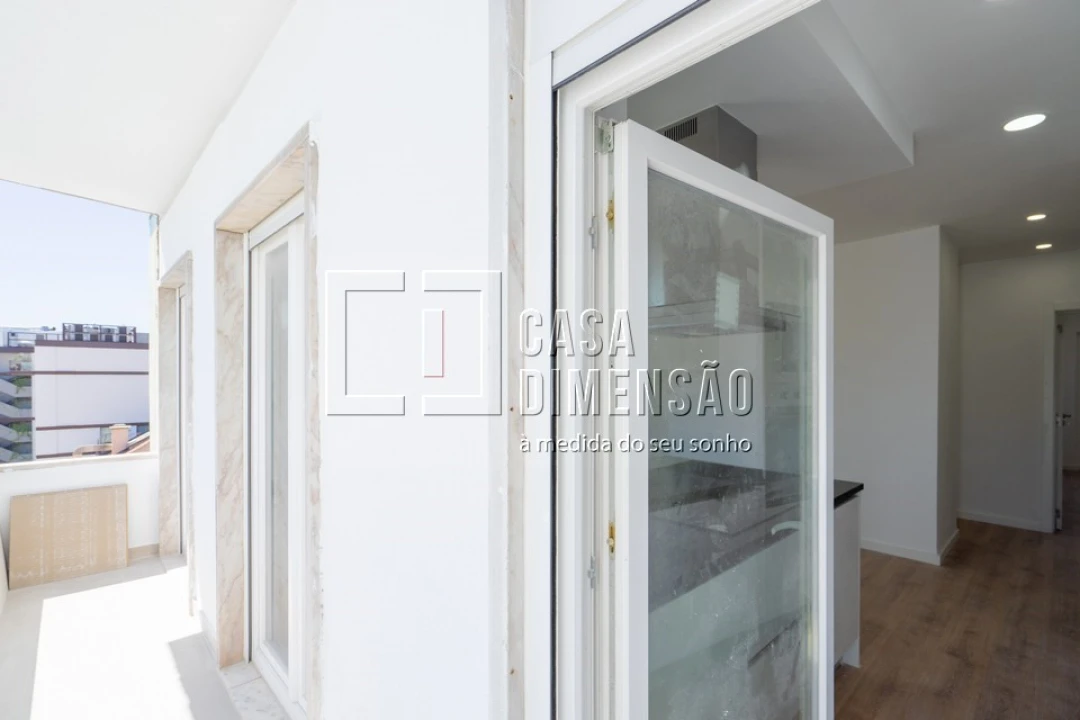 Apartamento T3 para Venda em Benfica Foto 1