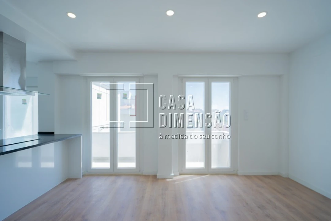Apartamento T3 para Venda em Benfica Foto 5