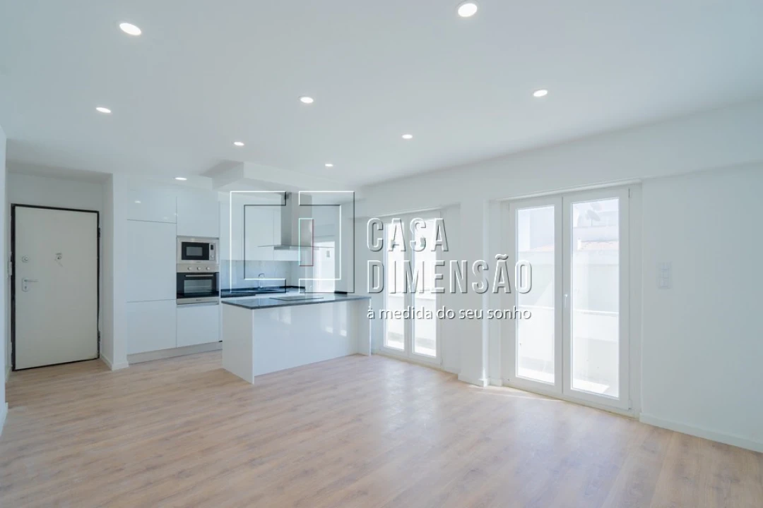 Apartamento T3 para Venda em Benfica Foto 6