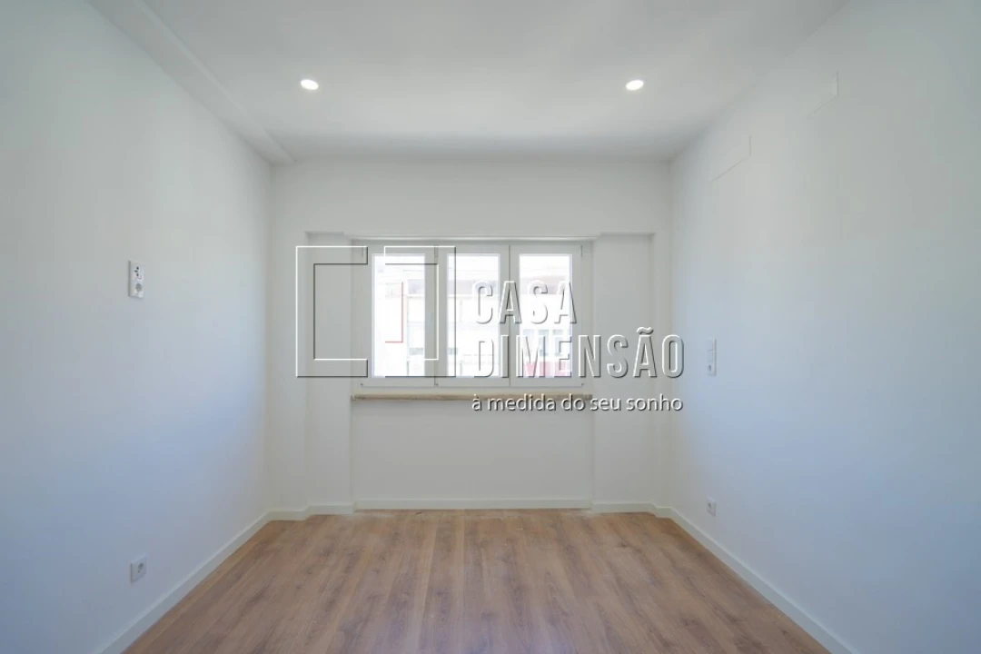 Apartamento T3 para Venda em Benfica Foto 19