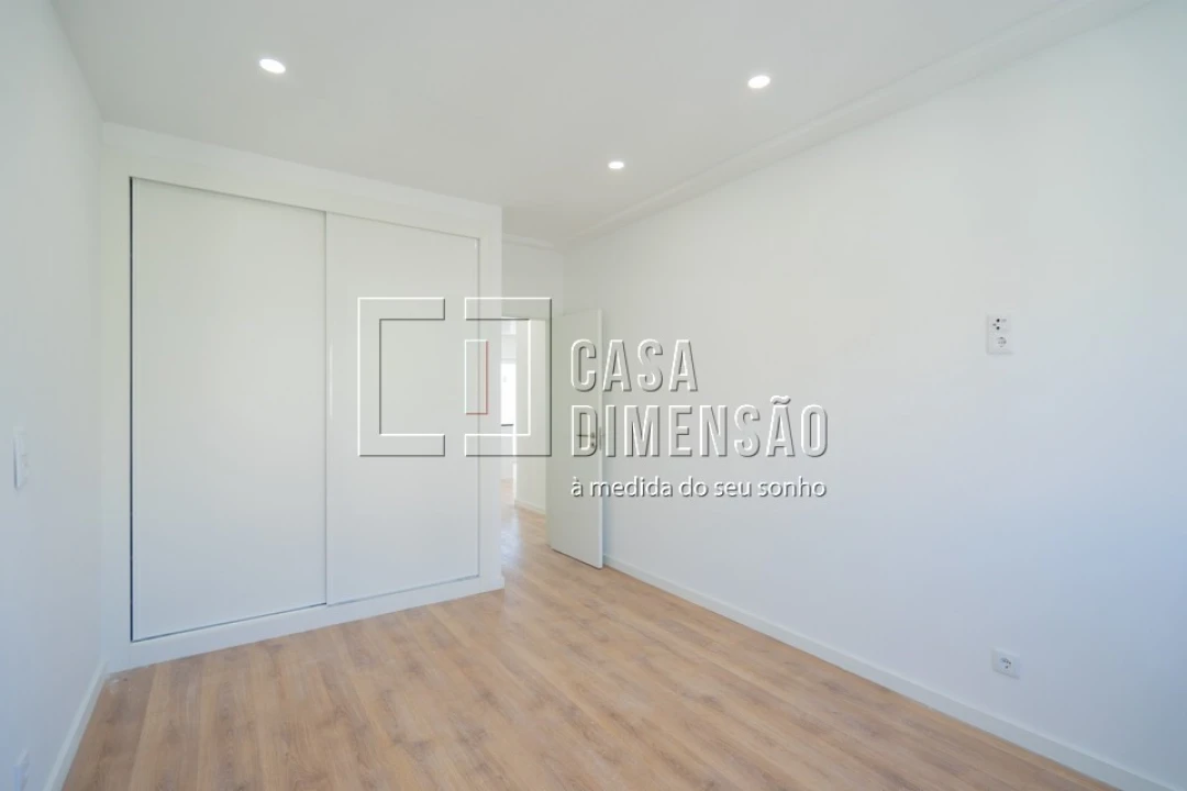 Apartamento T3 para Venda em Benfica Foto 21