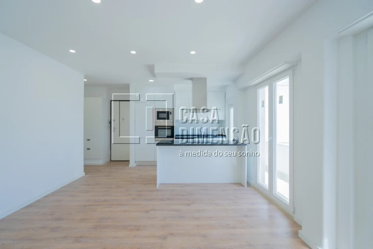 Apartamento T3 para Venda em Benfica Foto 7