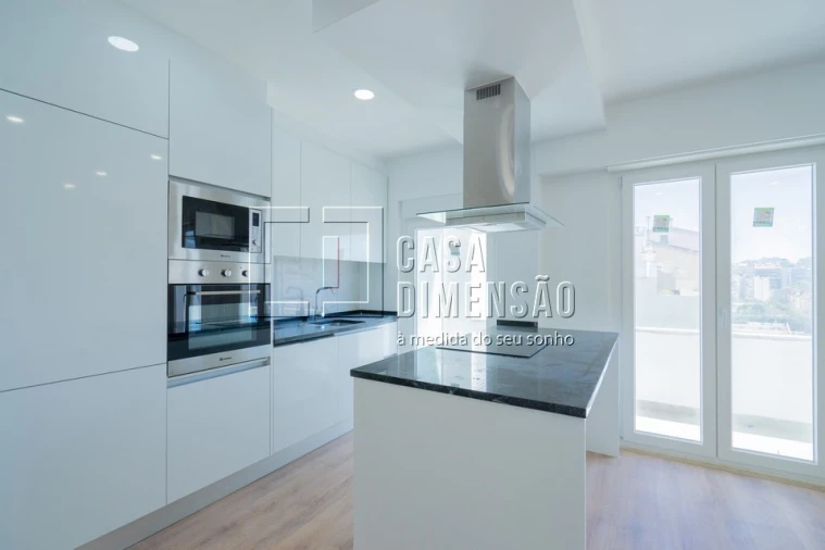 Apartamento T3 para Venda em Benfica Foto 11