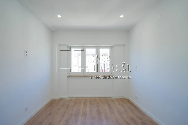 Apartamento T3 para Venda em Benfica Foto 19